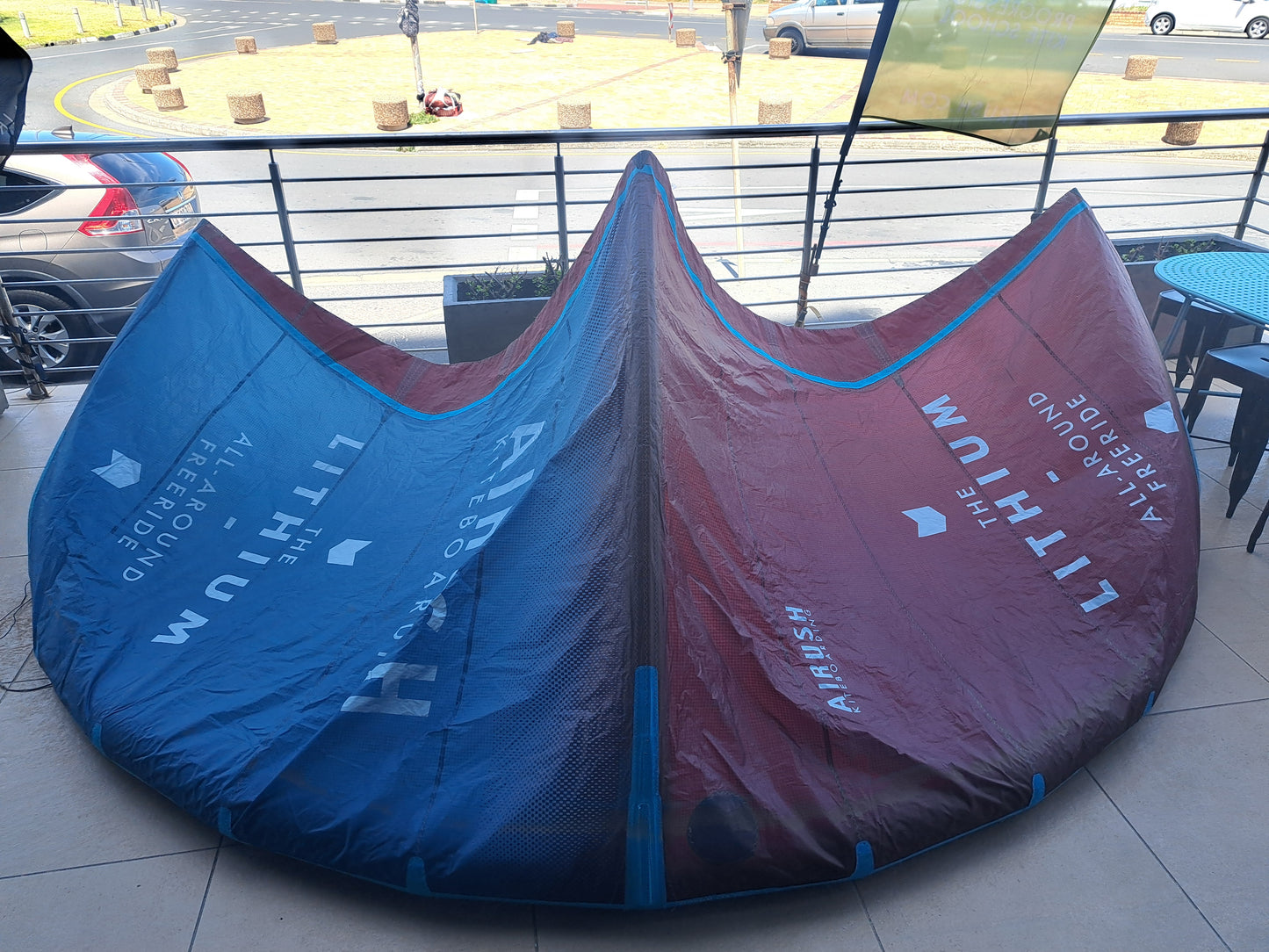 Lithium v13 8m - Red and Teal