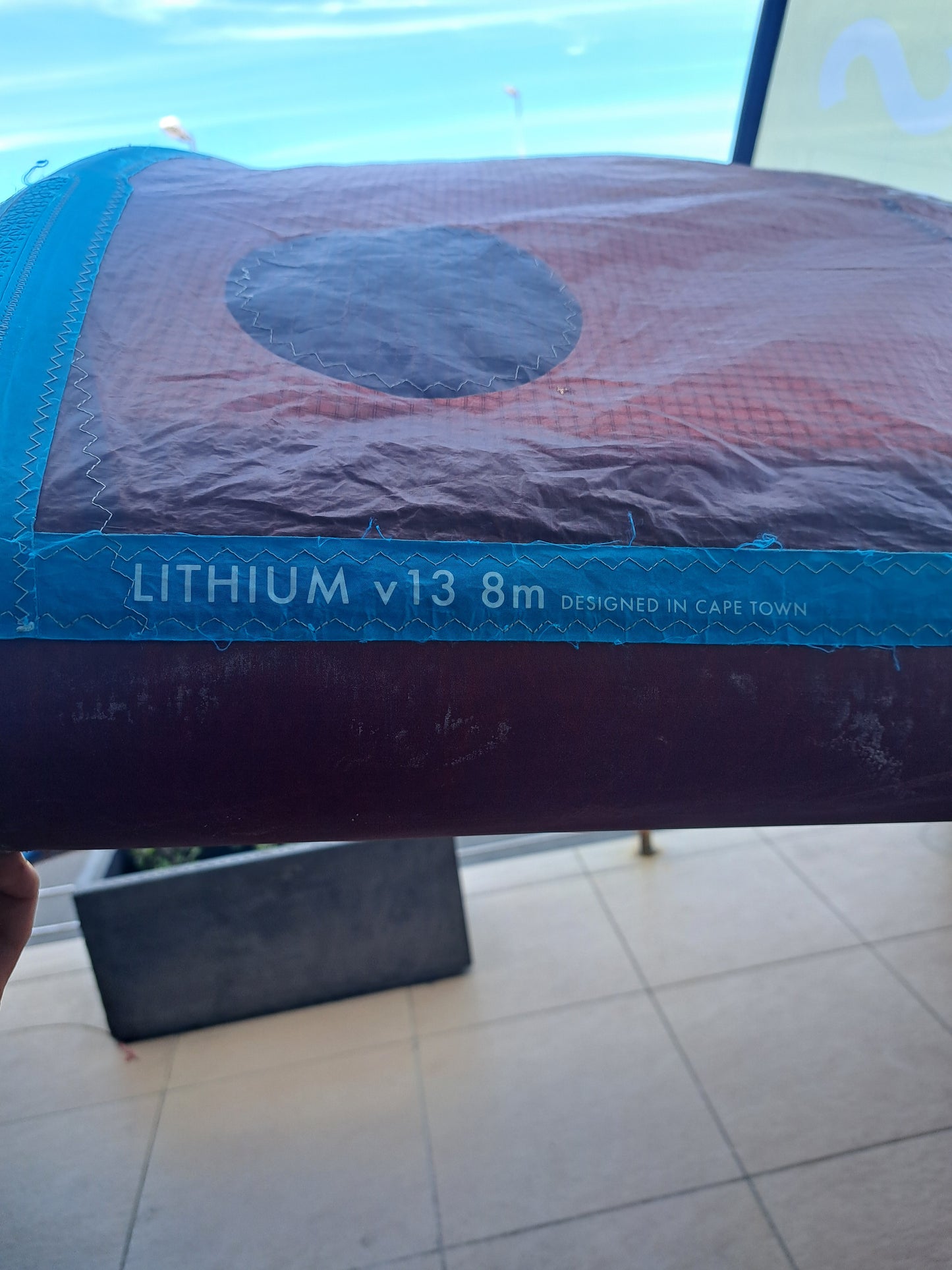 Lithium v13 8m - Red and Teal